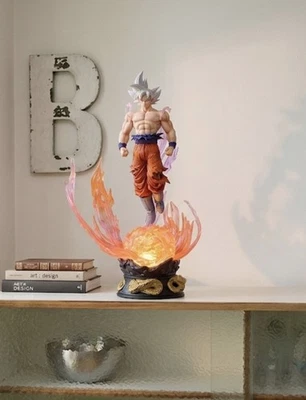 Bandai Figurine Son Goku 24cm Ultra Instinct avec LED - Photo 1/4