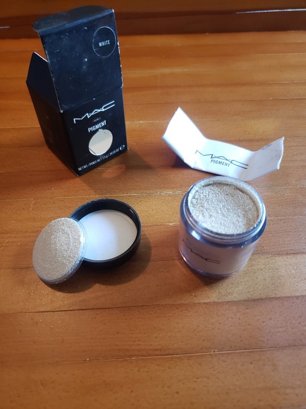 MAC Pigment WHITE New HTF Rare 26 oz / 7.5 g Shimmer Glitter Glow Eyeshadow NIB