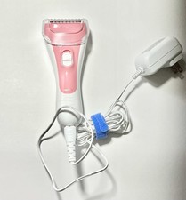 Remington - WDF4821US - Smooth  Silky Electric Shaver - Pink