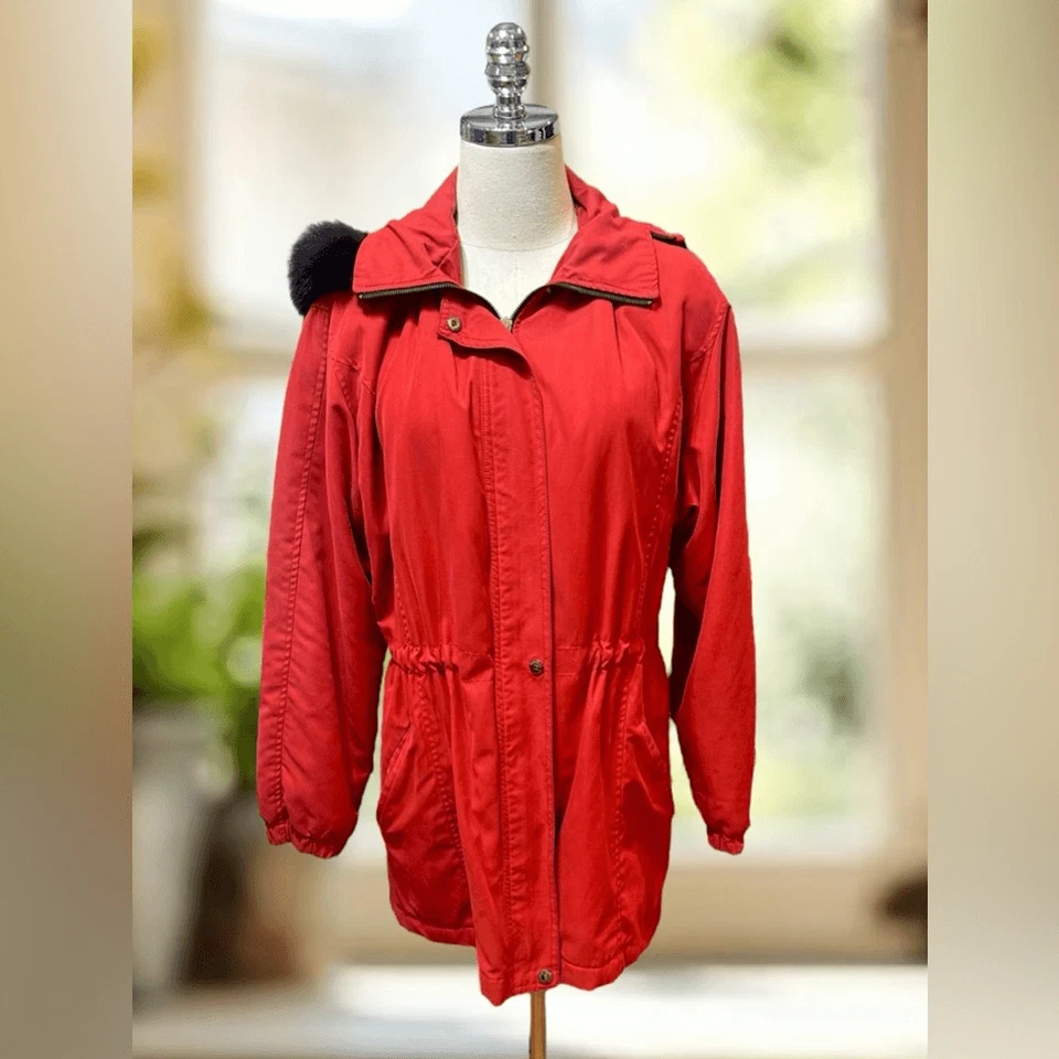 Chaqueta Parka Damselle Aislada Invierno Rojo Nieve Imitación Gamuza y Piel Con Capucha Talla S Foto 2 de 4