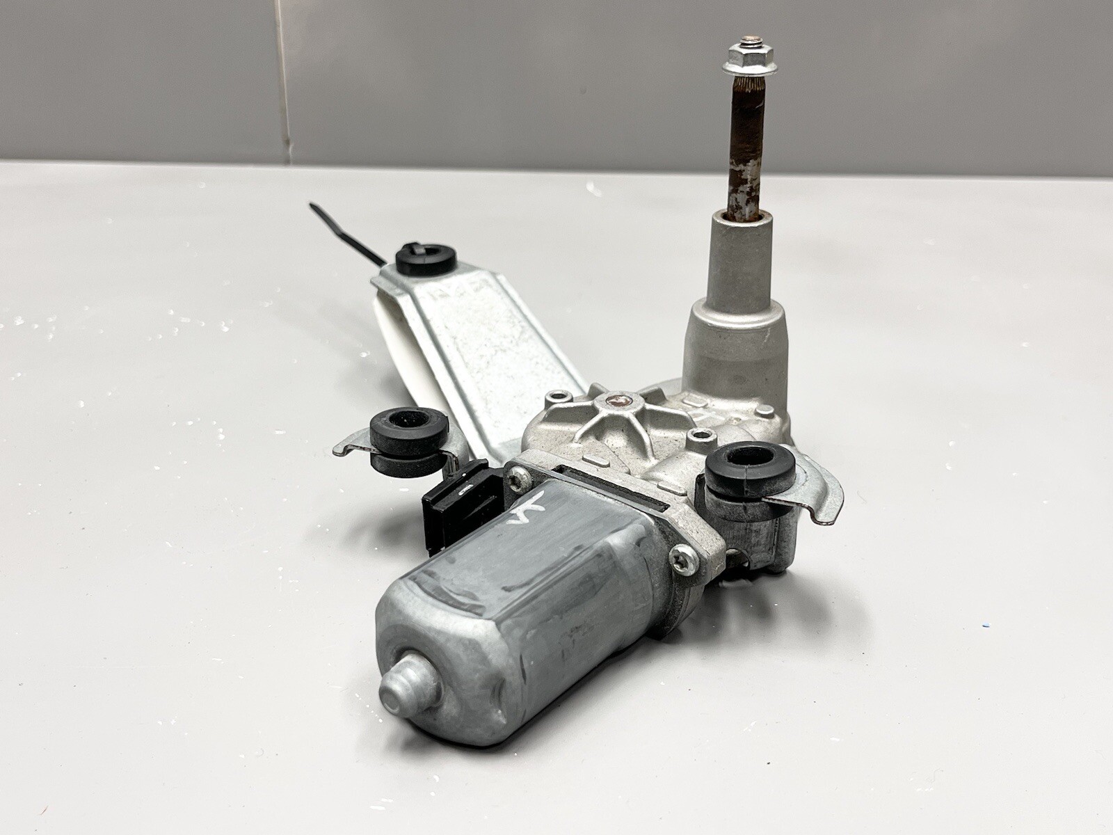 ⭐️2017-2020 MASERATI LEVANTE TAILGATE LIFTGATE BACK DOOR REAR WIPER MOTOR OEM