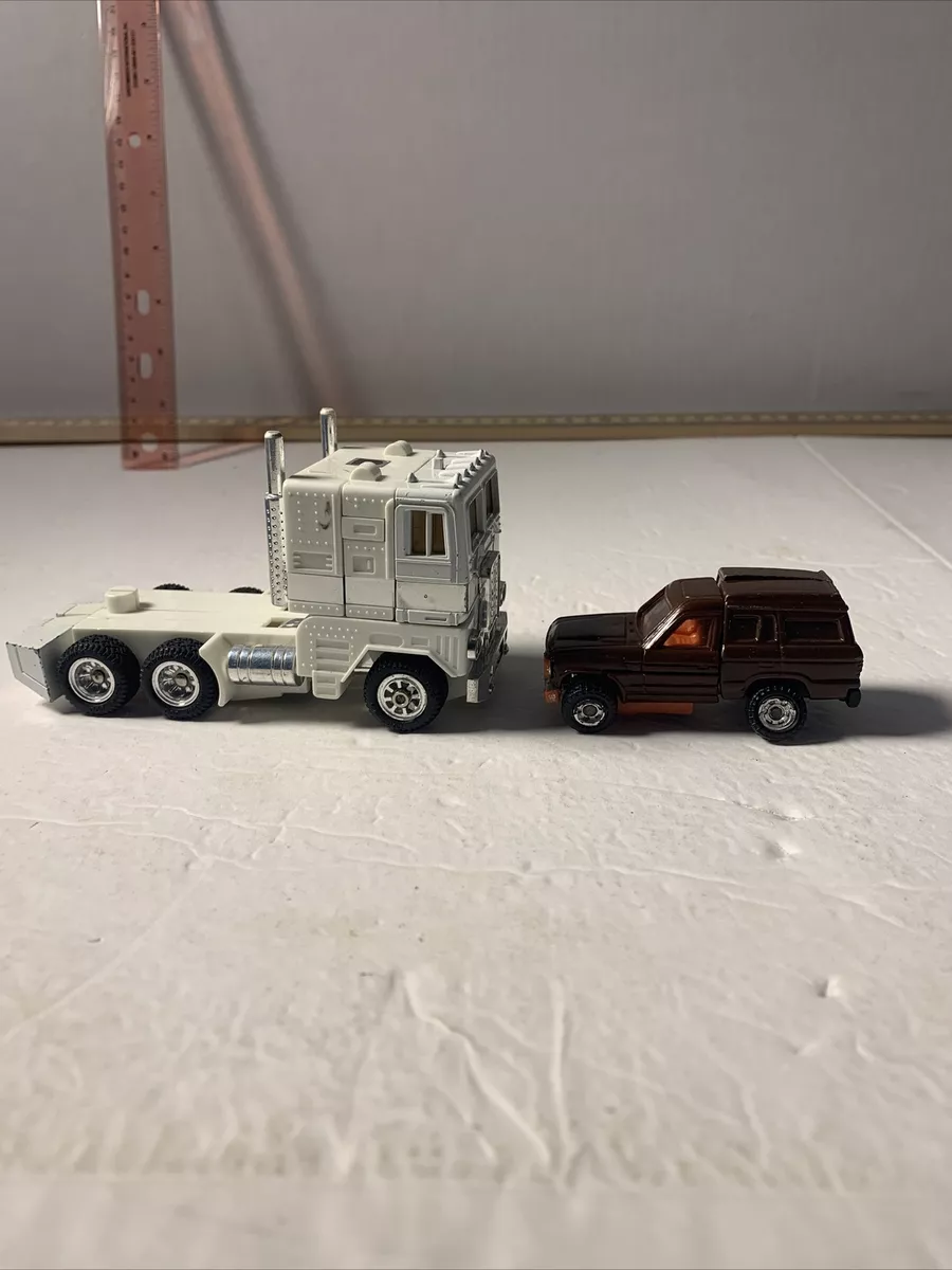 Vintage Transformers G1 Ultra Magnus White Optimus Prime Semi Truck Cab Bonus