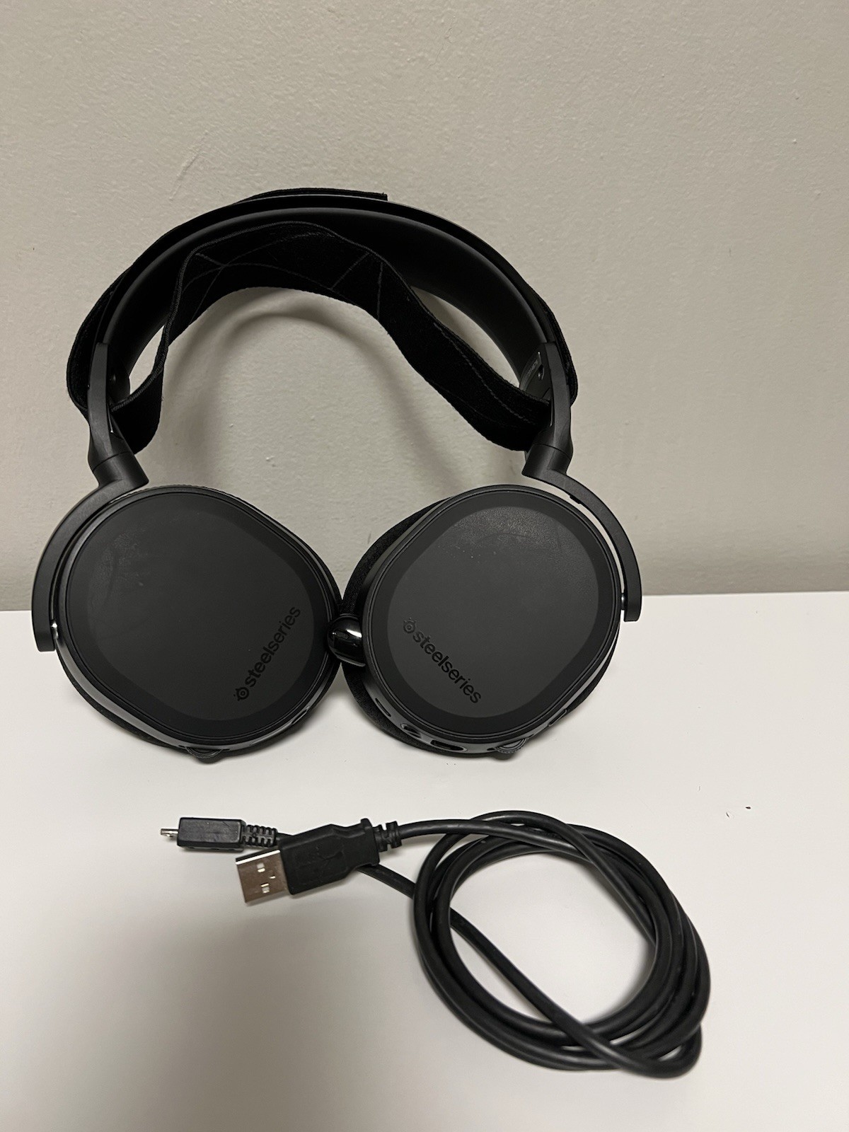 Steelseries Artic Pro Wired Headset Read Description