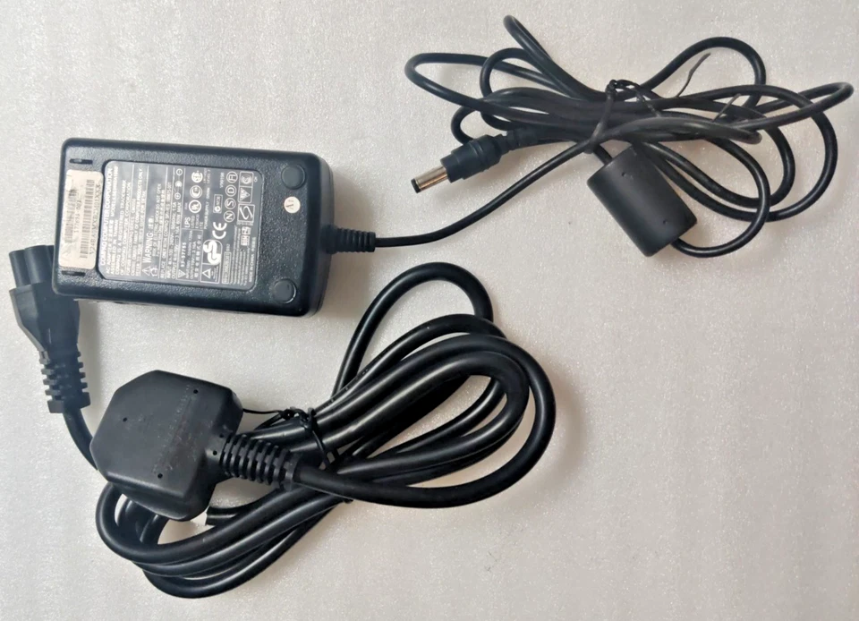 Compaq Computer 60W AC Adapter  19V 3.16A LSE 9802A1960 Charger With UK Plug - Image 2 of 4