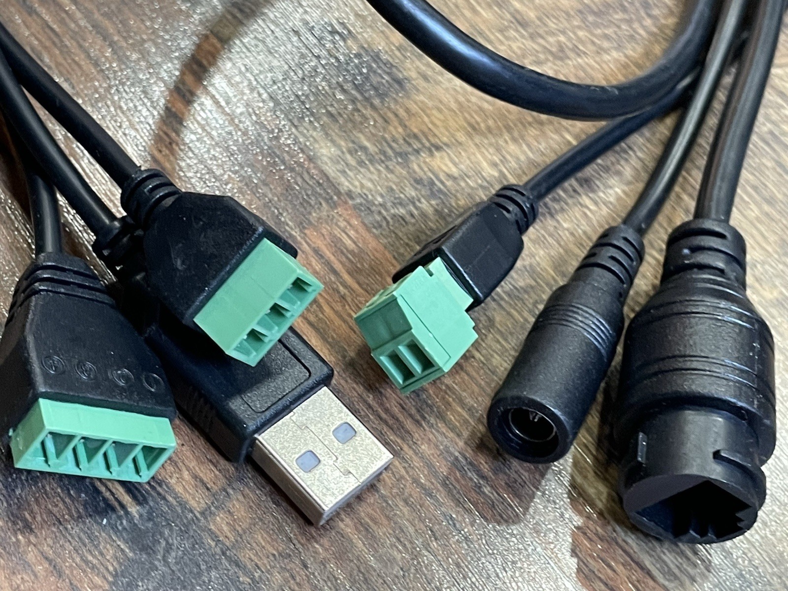 15m Long Range UHF RFID Integrated Reader 10dbi RJ45 Network Output UHF Reader