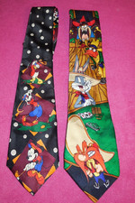 EA3 LOONEY TUNES MANIA MULTI COLOR POKER GOLF THEME POLYESTER TIE