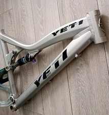 YETI 575 Aluminium Carbon 18.5" Fox RP23 Shock Full Suspension Mtb Bike Frame 