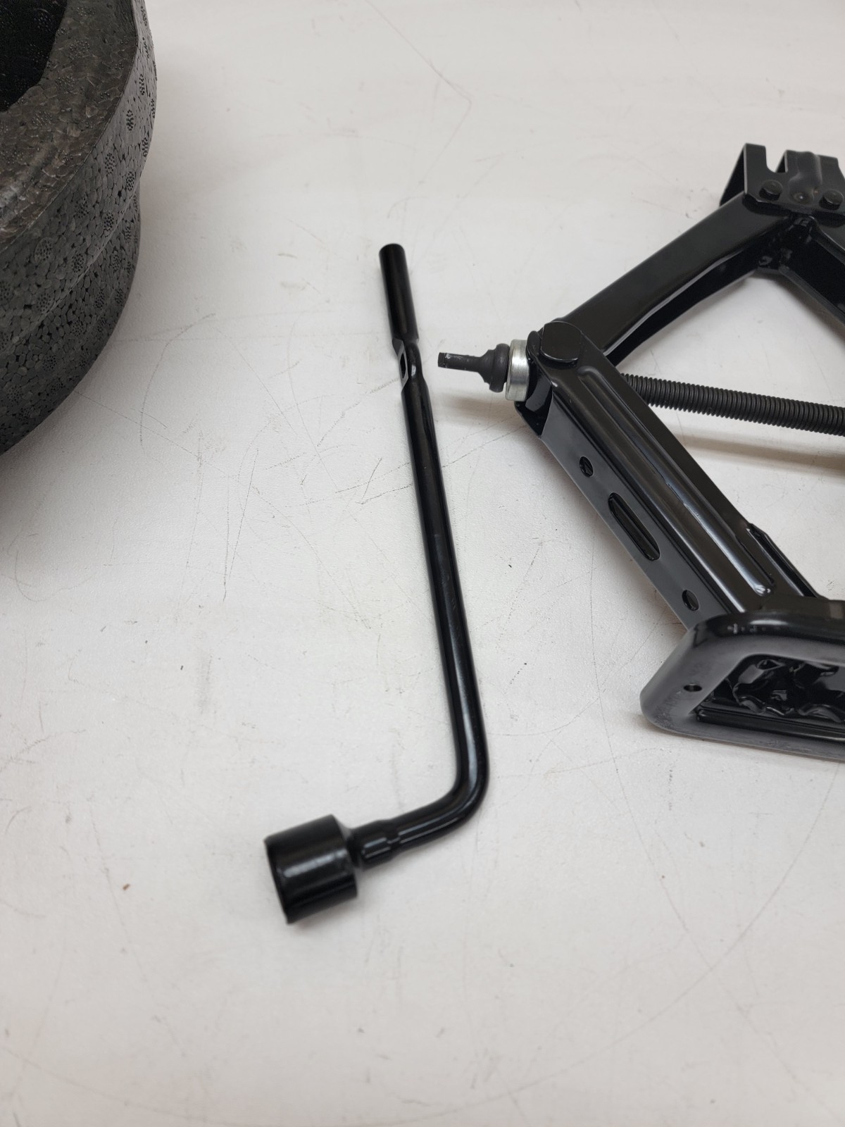 2014-2024 MASERATI GHIBLI S EMERGENCY SPARE TIRE TOOLKIT TOOL ASSEMBLY OEM