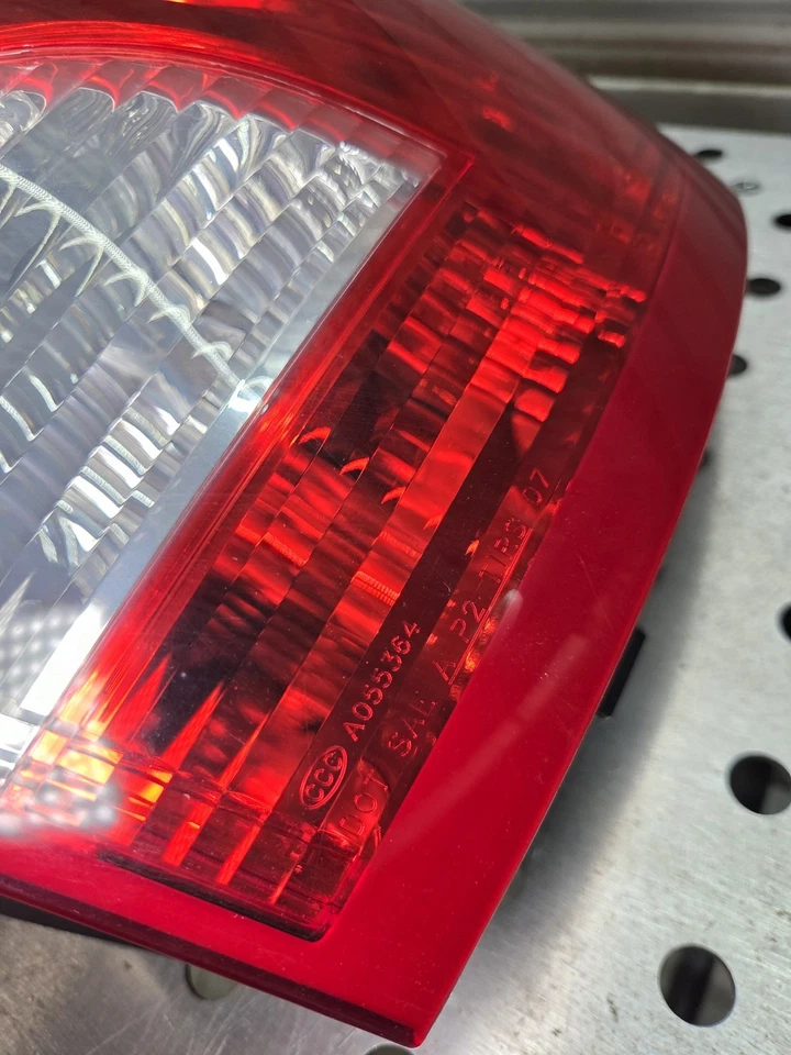 Luz trasera derecha derecha del lado del pasajero Volvo XC60 2010-2017 Foto 2 de 4