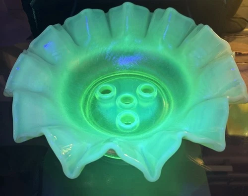 FENTON TOPAZ STRETCH OPALESCENT EPERGNE BASE ONLY READ URANIUM GREAT GLOW 11”