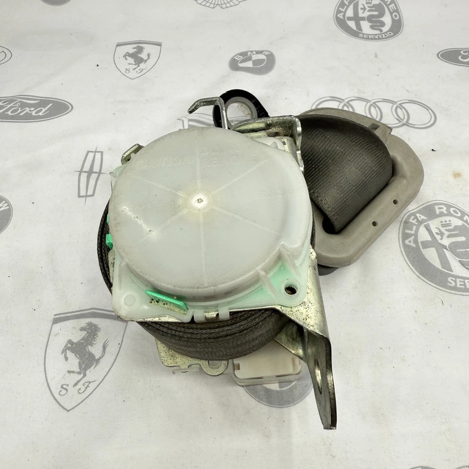 2011-2014 TOYOTA SIENNA FRONT LEFT SEAT BELT RETRACTOR OEM 53198 / 0113098 - Изображение 3 из 4