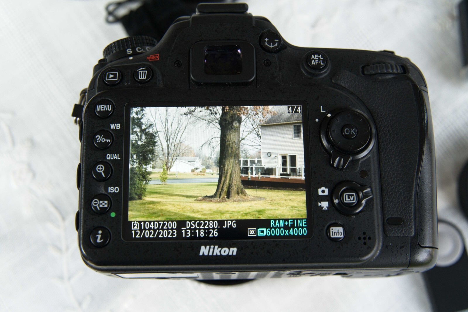 Nikon D7200 DSLR 24.2 Mirrorless Digital Camera Black (1554