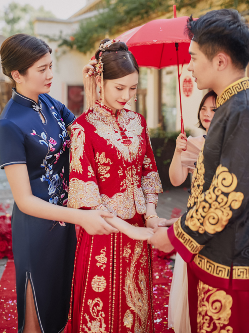 Chinese Traditional Bride Bridegroom Wedding Dresses Red Phoenix