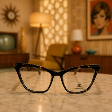 Chanel Tortoiseshell Cat Eye Frame (Authentic...
