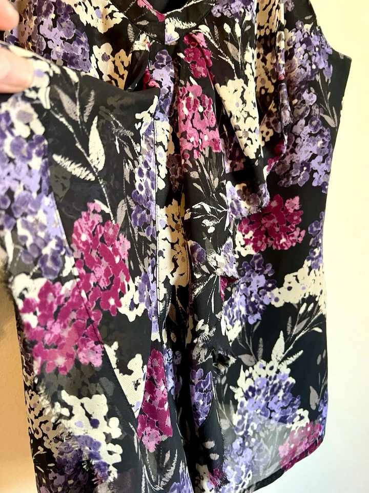 Elle Floral Print Tank Top sleeveless Ruffle front Blouse Size M - Image 3 of 4