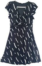 LOFT Black White Abstract V-Neck Twist Front Flutter Sleeve A-Line Dress Small