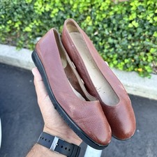 Salvatore Ferragamo Brown Pebbled leather Women s ballet flats size 7B CHEAP