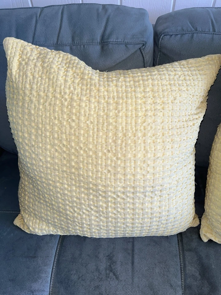 Travesseiros decorativos - Conjunto de 2 - 18 x 18 polegadas - Amarelo claro - Imagem 2 de 4