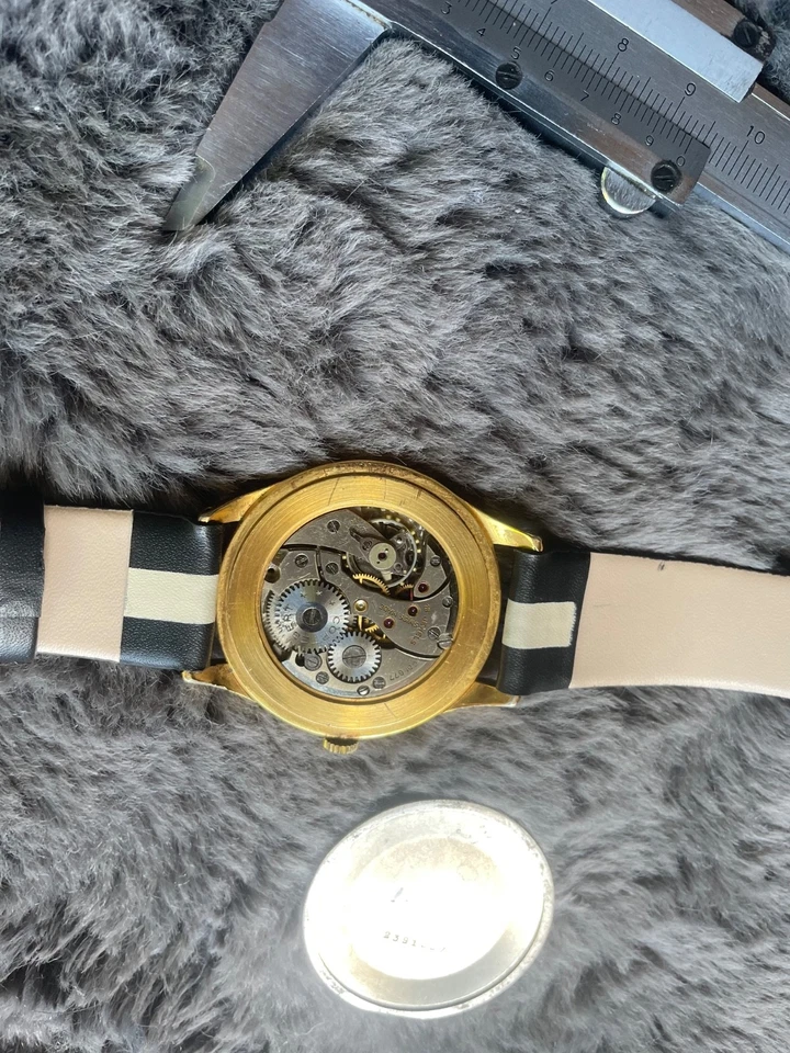 Cortebert Vintage 38mm Chapado en Oro 20 M Cal. Reloj de cuerda manual 677 - 15 joyas Foto 3 de 4