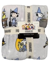 Peanuts Snoopy Halloween Fall Throw Blanket 60  x70  Berkshire Gray NWT