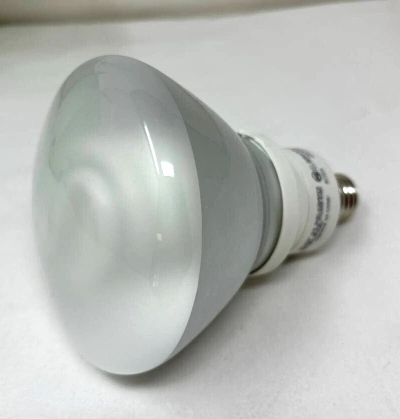 2 X GE Indoor Fluorescent Floodlight Bulb Soft Daylight Bright 26W R40 1300 Lum - Image 2 of 4