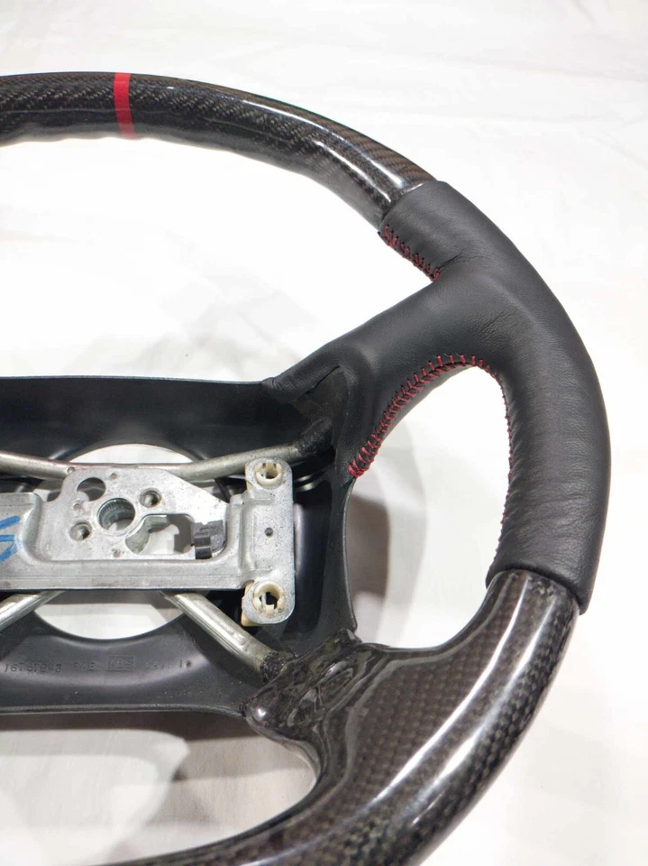 Volante Chevrolet Silverado 96 97 envuelto en fibra de carbono cuero NUEVO OEM Foto 4 de 4