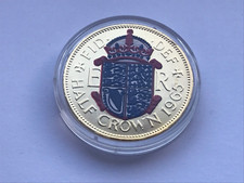 1965 QUEEN ELIZABETH II HALF CROWN LAYERED IN PURE GOLD ACCENTED IN FULL COLOUR