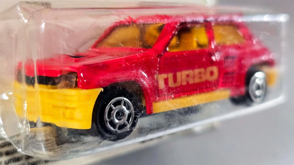 Coche Majorette Renault 5 Turbo Le de colección / #255 / Rojo y amarillo / Hecho en Francia Foto 4 de 4