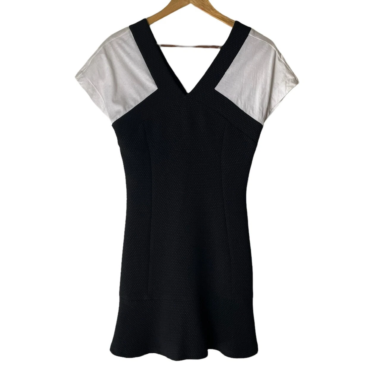 OFF WHITE Abito SANDRO Paris Regal scollo a V nero e bianco sporco donna taglia S (1 Sandro) carino