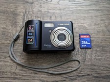 Samsung Digimax S500 5.1MP Compact Digital Camera Black  Sandisk SD Memory Card