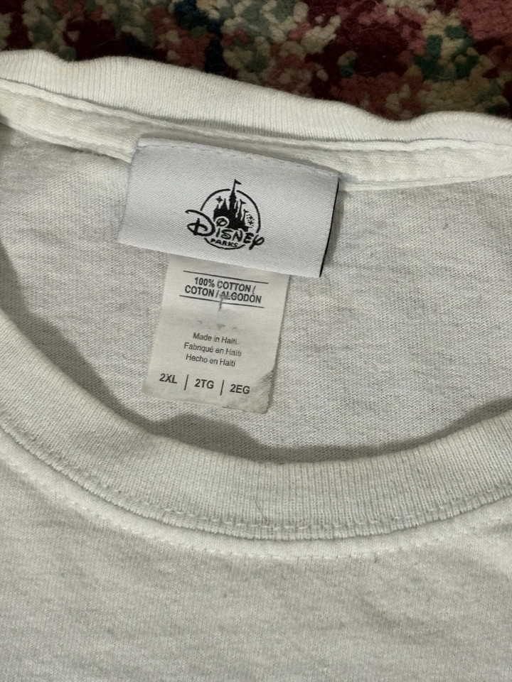 Camisa Disney Adulto Arte de Animación Resort Talla 2XL Foto 3 de 4