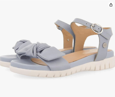 Gioseppo White Leather Sandals For Girls With Strap Elegant Bow Sz.33/ 1.5 US