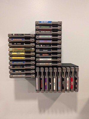 NES (Nintendo Entertainment System) Video Game Cartridge Wall Mount / Organizer