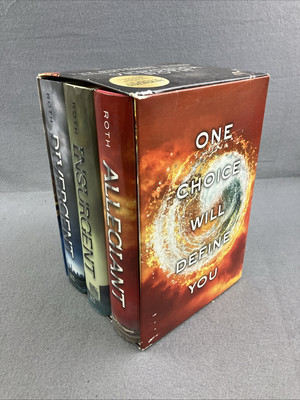 The Divergent Series Veronica Roth Box Set Complete 3 Books Plus *Bonus Book*
