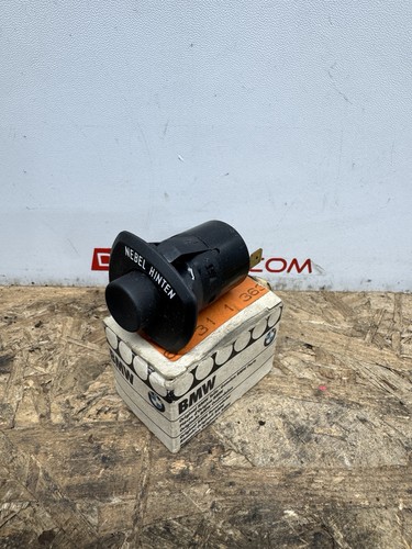 BMW E12 Limousine Nebel Rücklicht Schalter Original 61311363497 NEU NOS