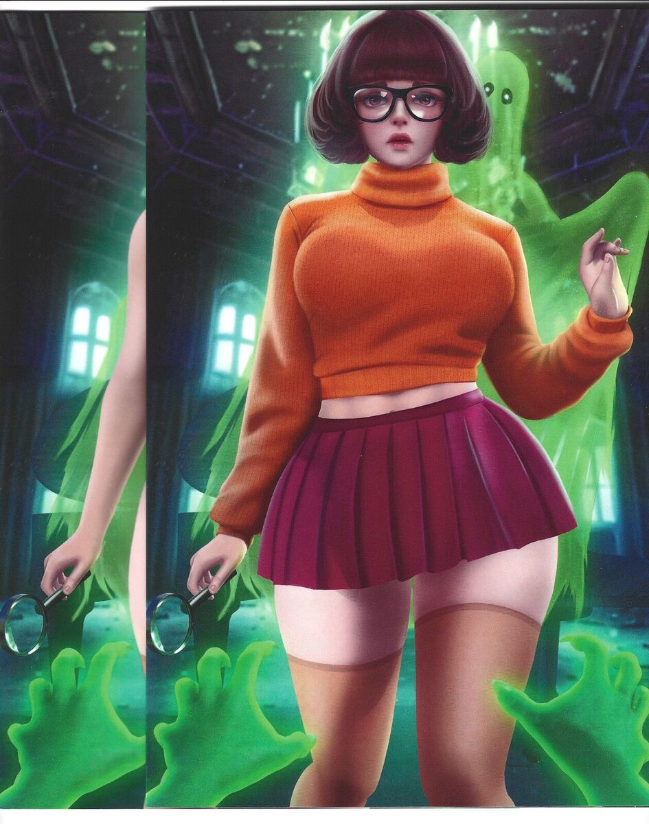 Velma Cosplay Costume Try On