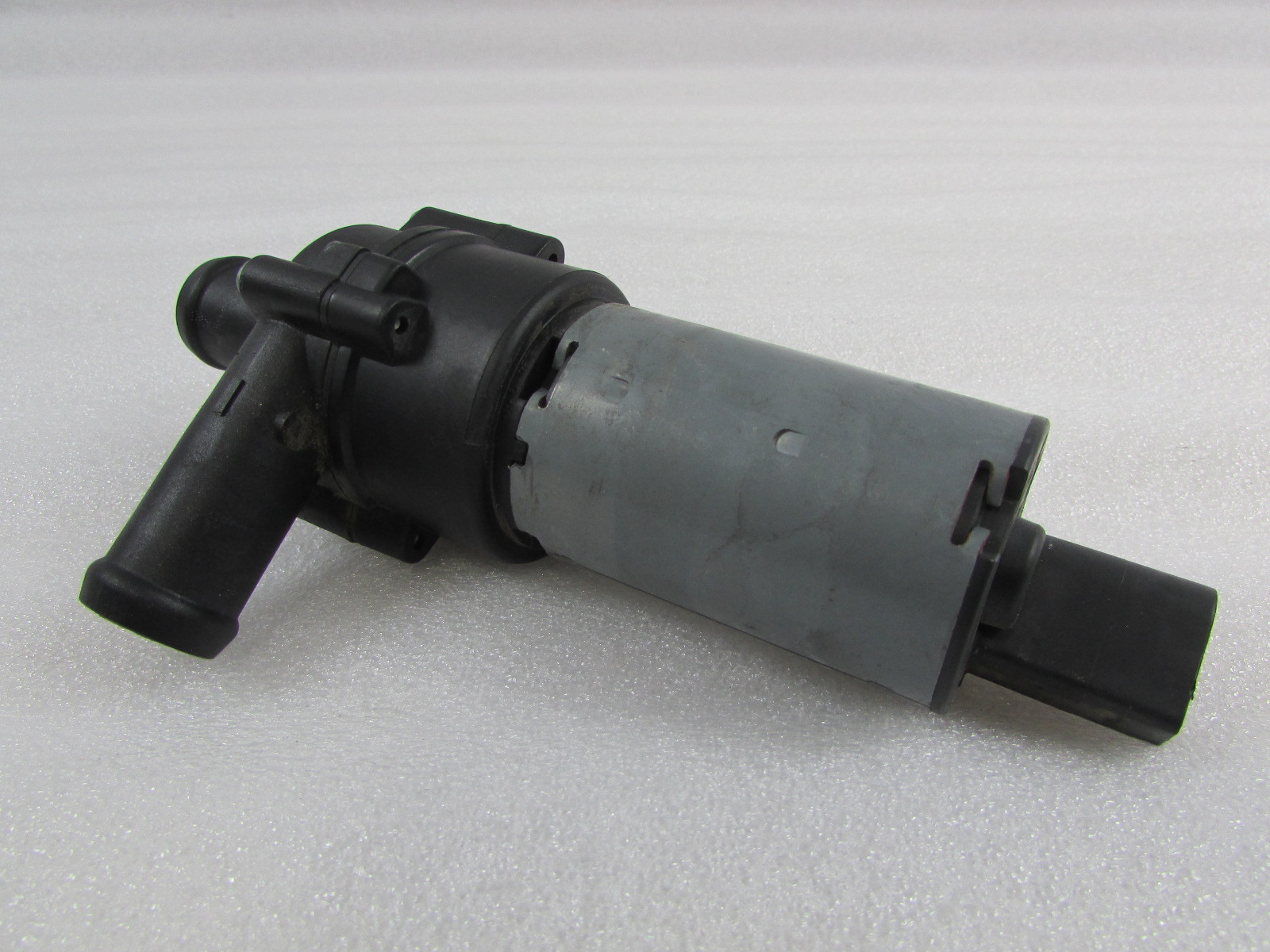 Lamborghini Gallardo, Auxiliary Water Pump, Used, P/N 3D0965561D