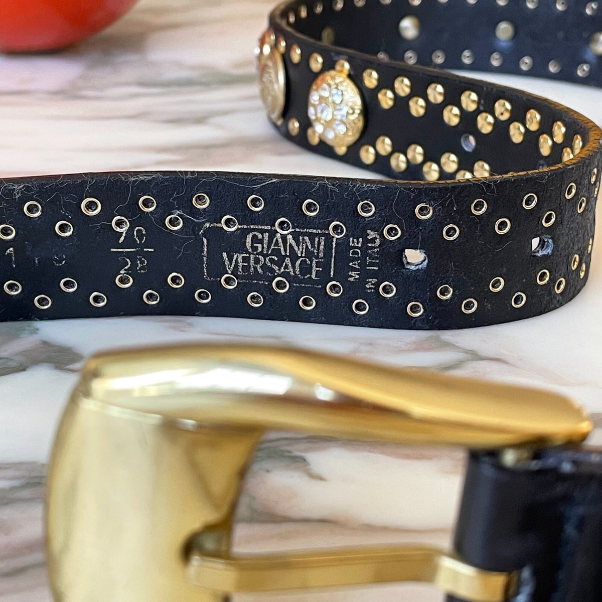 GIANNI. VERSACE. ベルト Gianni Versace Vintage Medusa Stud Leather Belt - Size 80