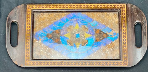LOVELY BUTTERFLY WINGS IRIDESCENT BIG TRAY 15", GLASS & NATIVE WOOD, c1950 vg - Picture 2 of 6
