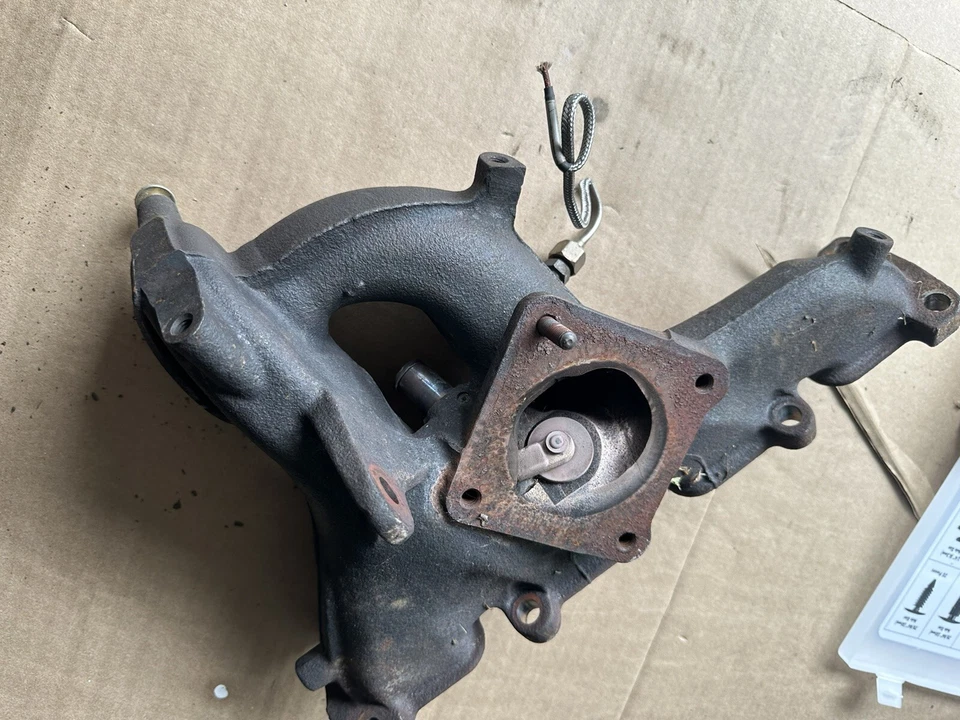 Coletor de escape 2005 Dodge Neon SRT-4 OEM - Imagem 3 de 3