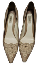 PRADA Women's Beige Leather Shoes Pointed Toe with Thin Heels IT 39 (NUANCE)