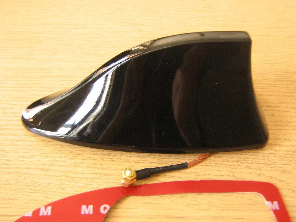 Coche de Sustitución Techo Aleta Tiburón Estilo Antena Activo Radio Universal - Imagen 3 de 4