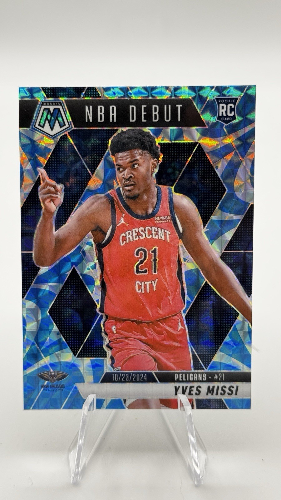 2024-25 Panini Mosaic - NBA Debut Yves Missi #255 Reactive Blue Mosaic (RC)