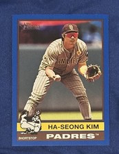 2025 Topps Heritage Ha-Seong Kim #272 Blue Boarder Padres