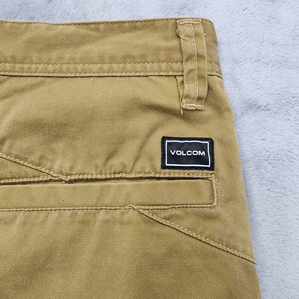 Volcom Shorts Mens 32 Tan Flat Front Chino Bermuda Casual Skater Preppy Summer - Image 4 of 4