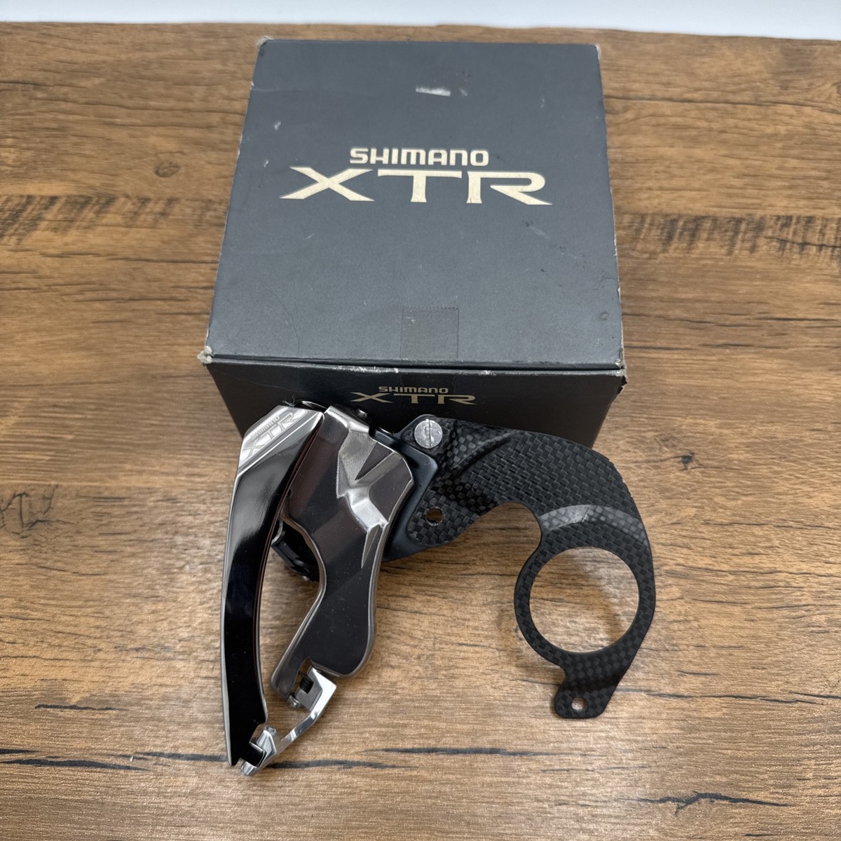 SHIMANO シマノ XTR FD−M950 フロントディレイラー 未使用品 NOS Shimano XTR FD-M950 3x8s Front Derailleur MTB E-Type BB Mount