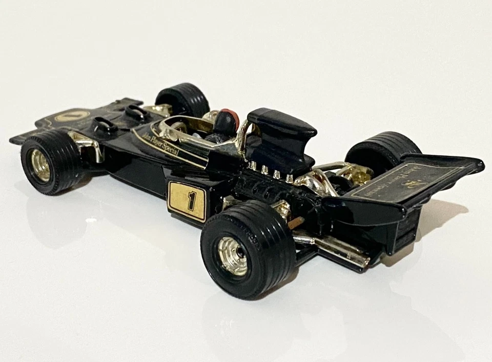 Corgi 1/36 Lotus 72D John Player Special E. Fittipaldi #1 1972 F1 World Champion - Image 3 of 4