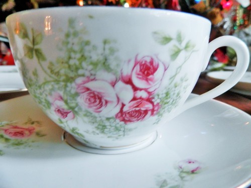 17 VINTAGE LS & S CARLSBAD FINE CHINA PINK ROSES 6 CUPS & 11 SAUCERS AUSTRIA - Picture 3 of 12