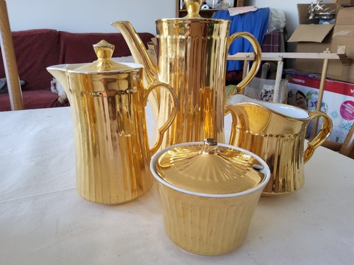 Royal Worcester Gold Lustre Coffee Pot, Water Jug, Milk & Sugar - Picture 2 of 19