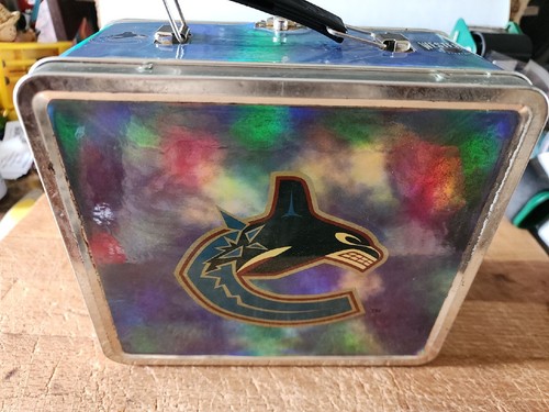 Vancouver Canucks NHL Hockey Metal Lunchbox Trinket Holder Series 1 - Picture 7 of 13
